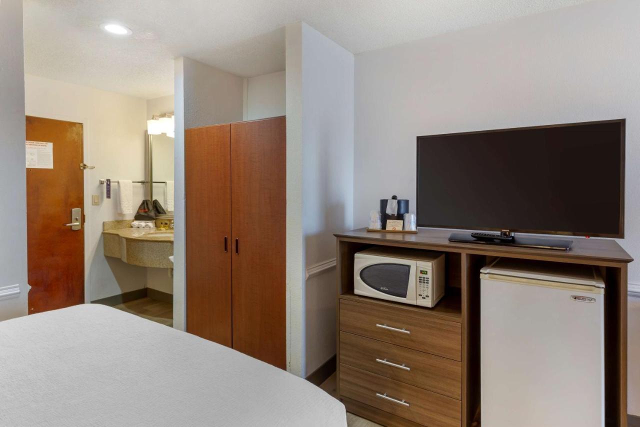 Best Western Plus South Hill Inn Ngoại thất bức ảnh