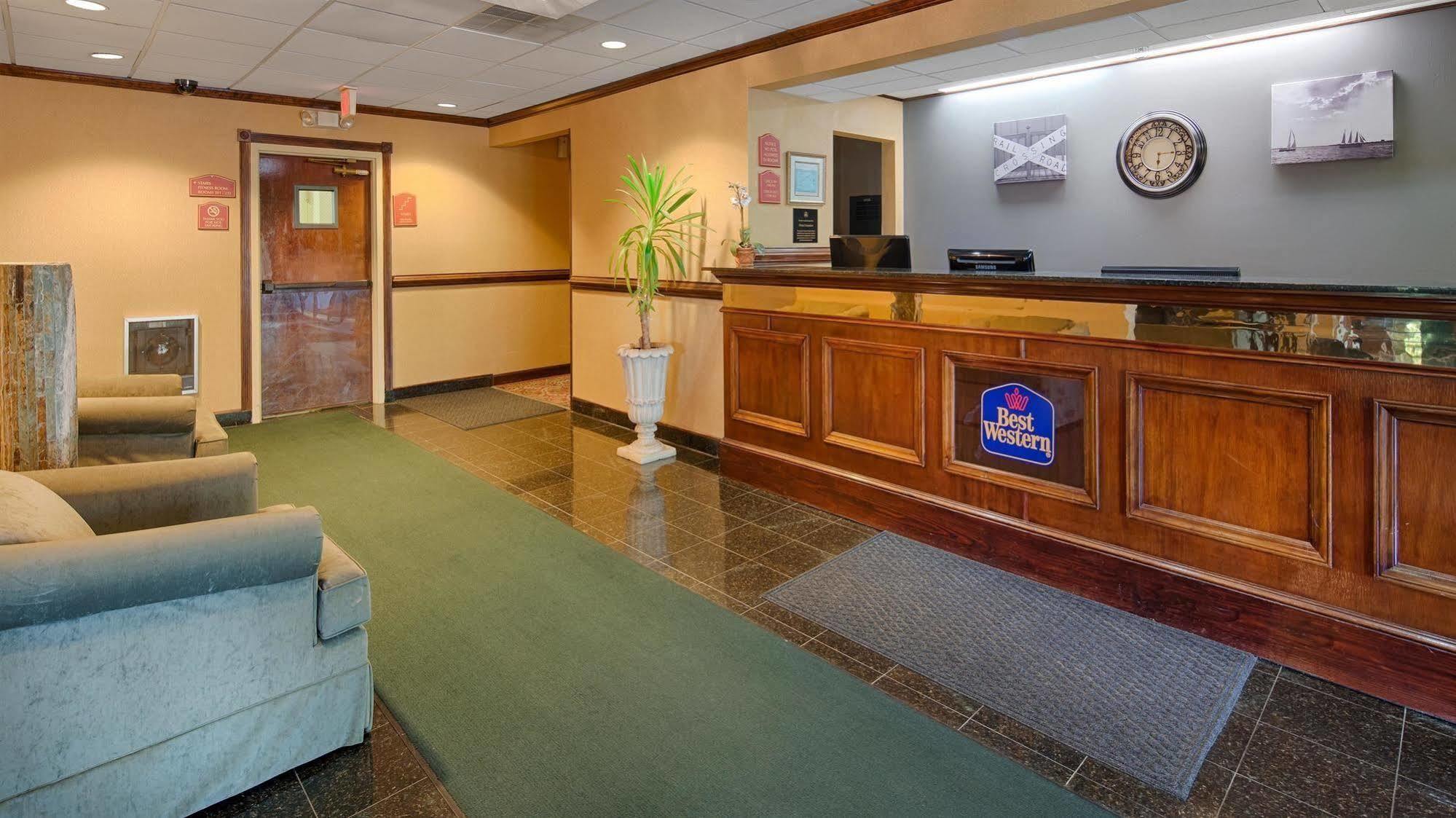Best Western Plus South Hill Inn Ngoại thất bức ảnh